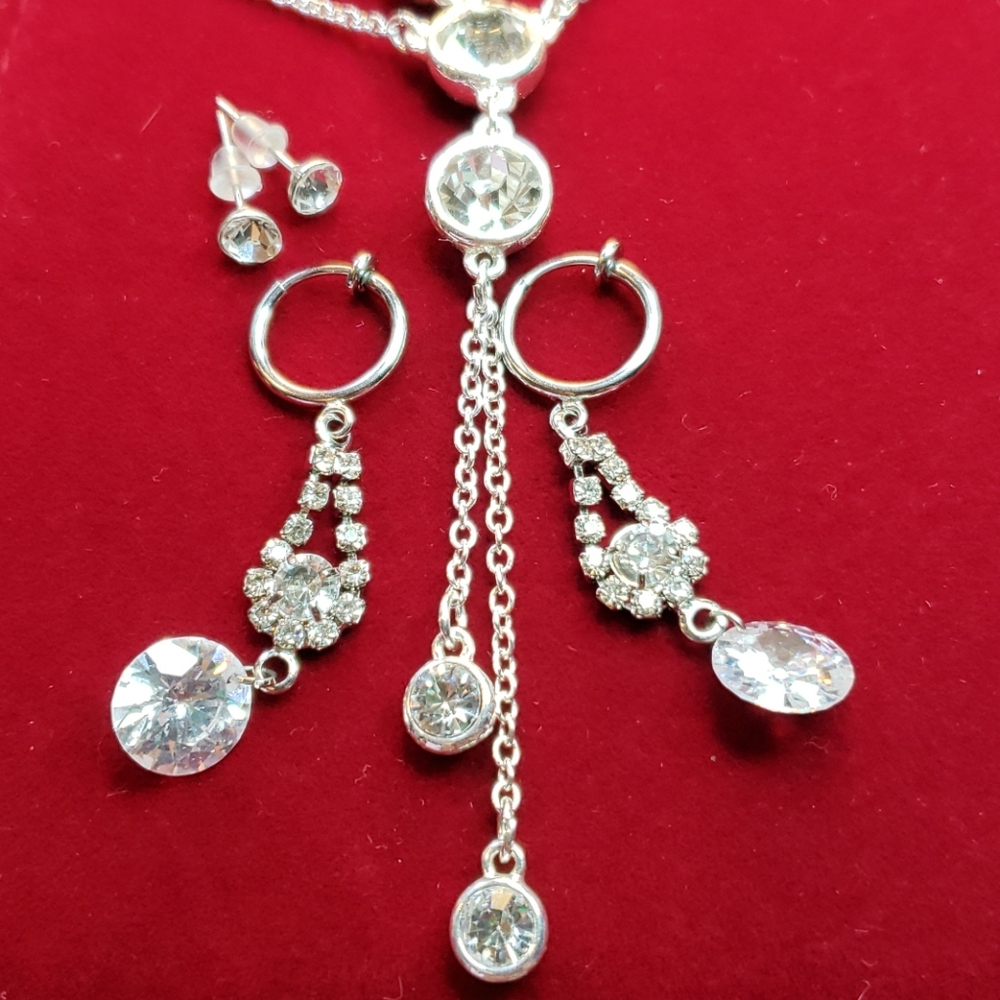 Avon Crystal Necklace Set